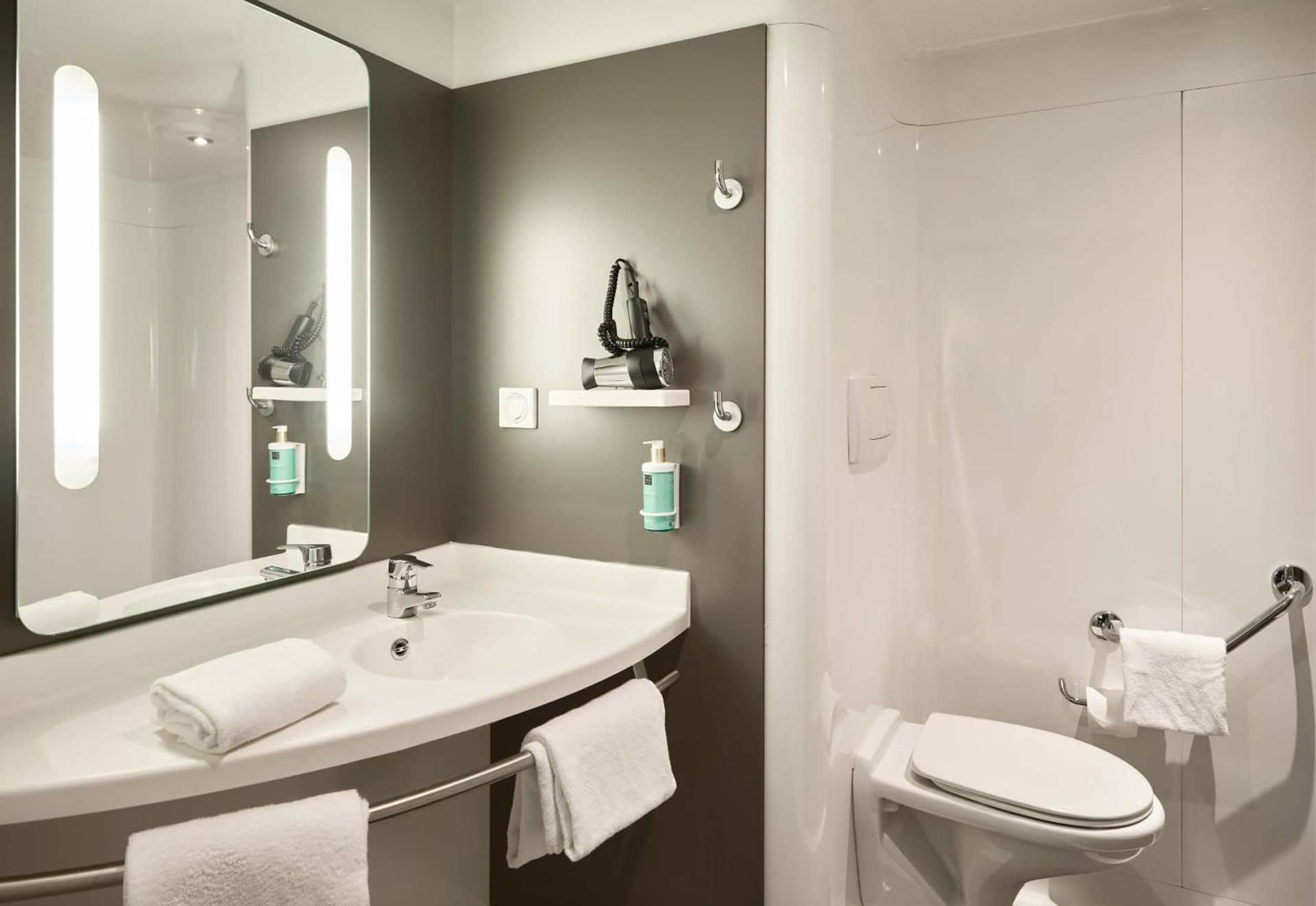 B&B HOTEL Vélizy Est