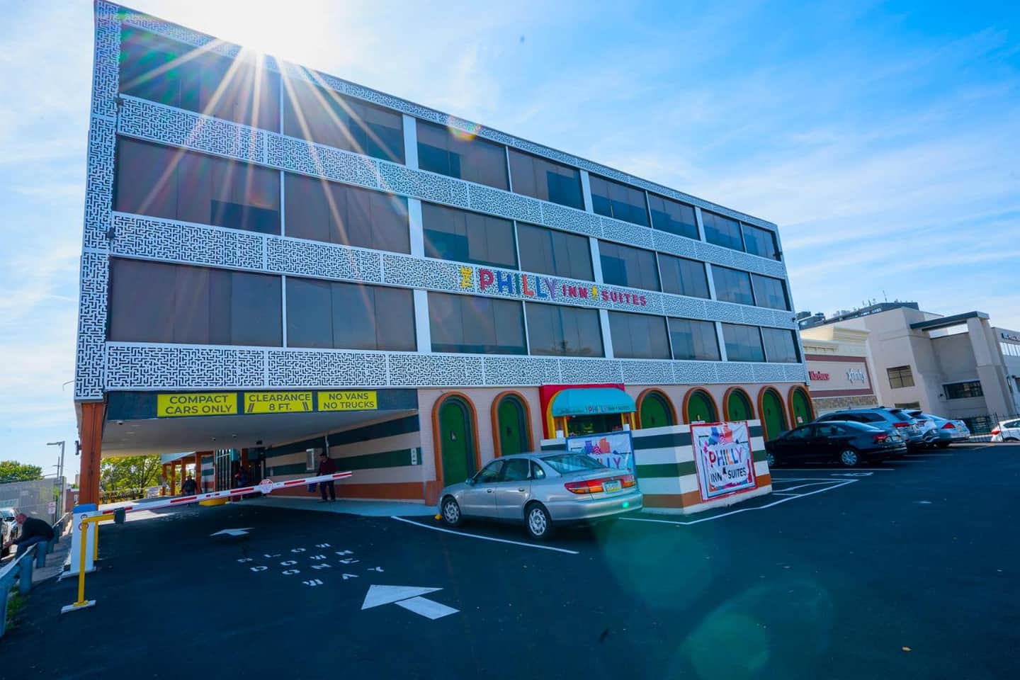 Philly Inn & Suites
