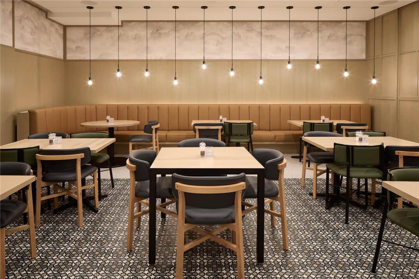 Hyatt Place Montreal Airport