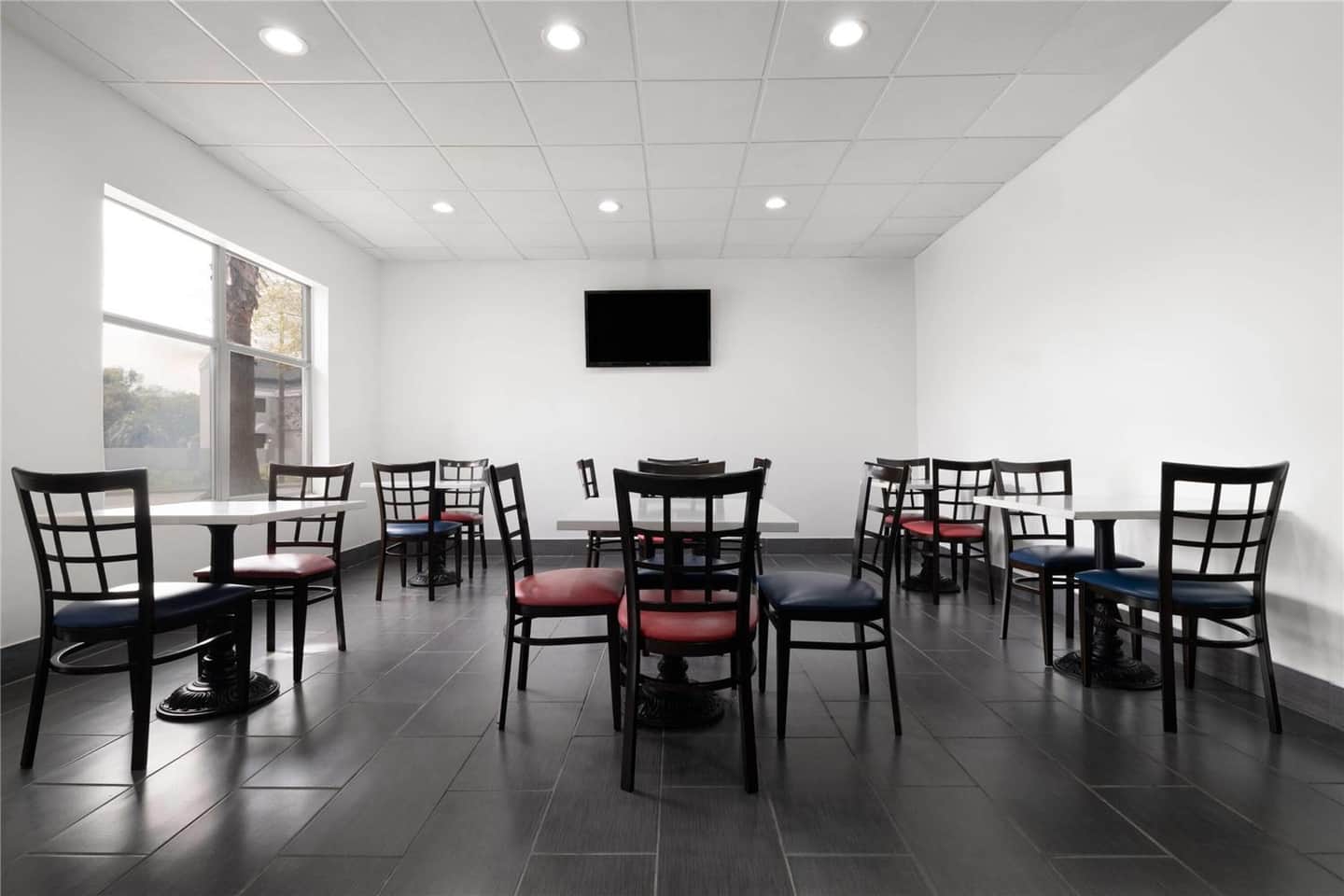 Wingate by Wyndham Savannah Gateway