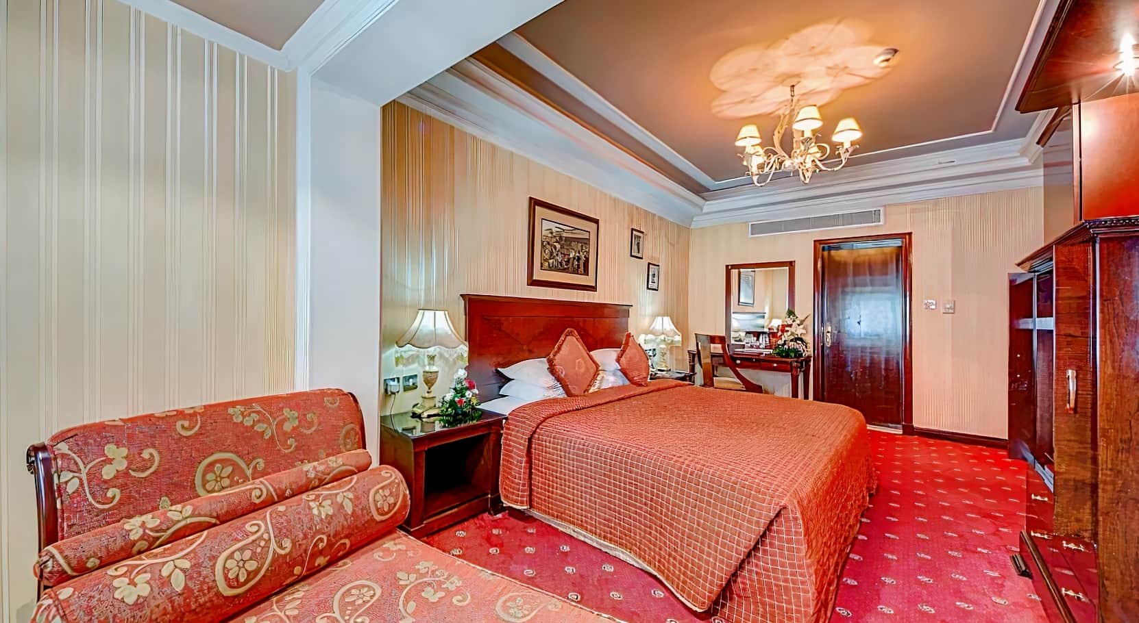 Ascot Hotel