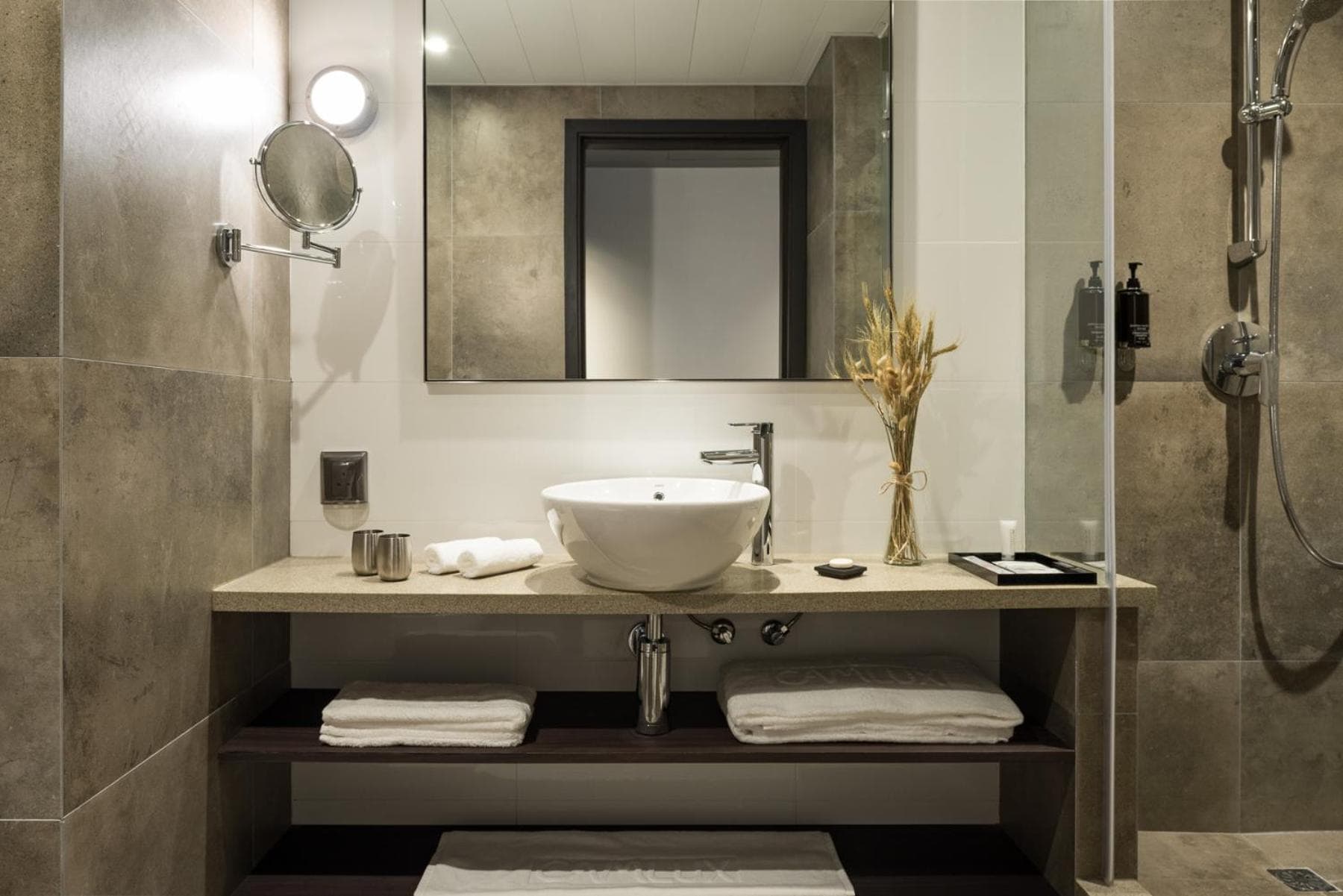 Camlux Hotel