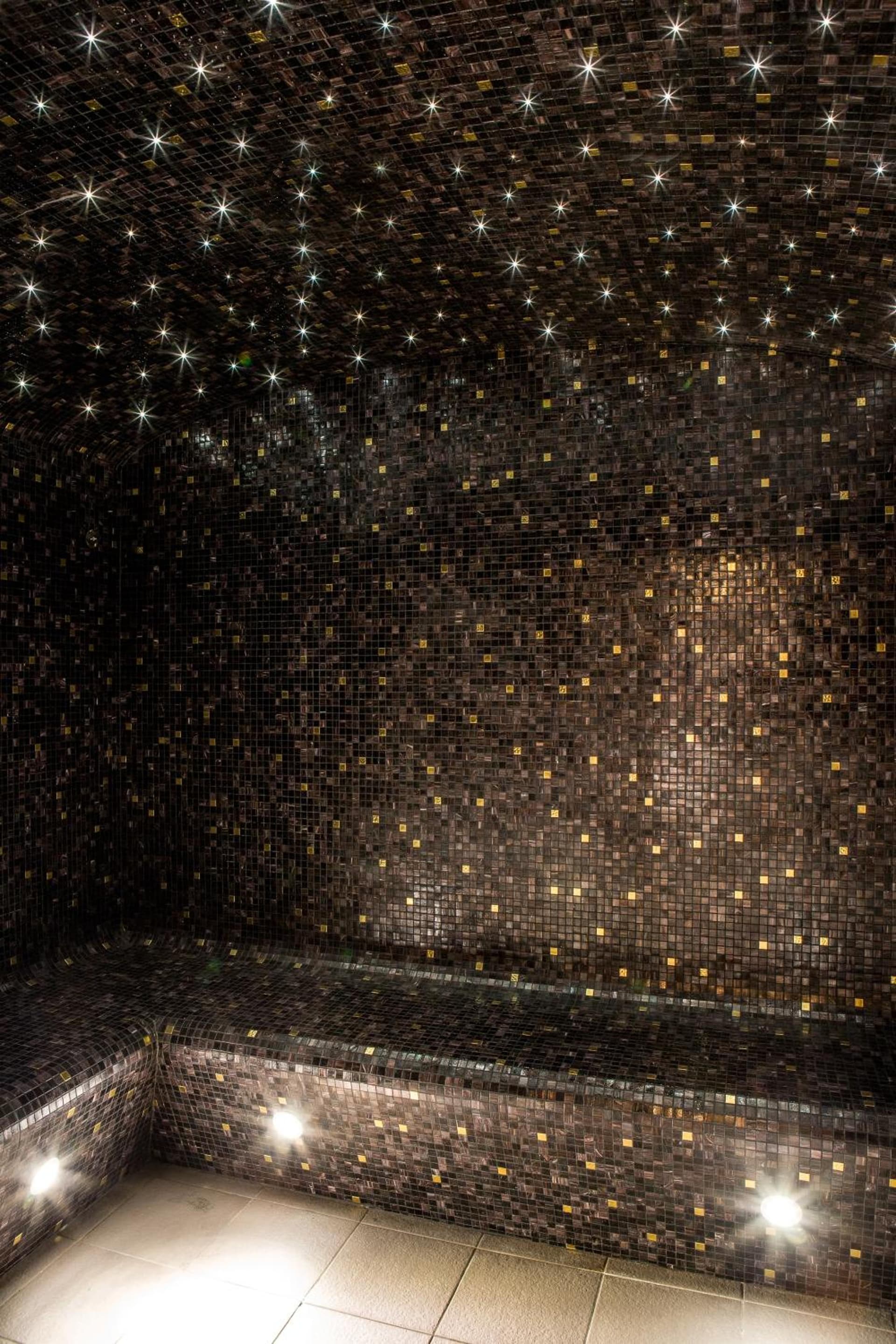 Le Tsuba Hotel