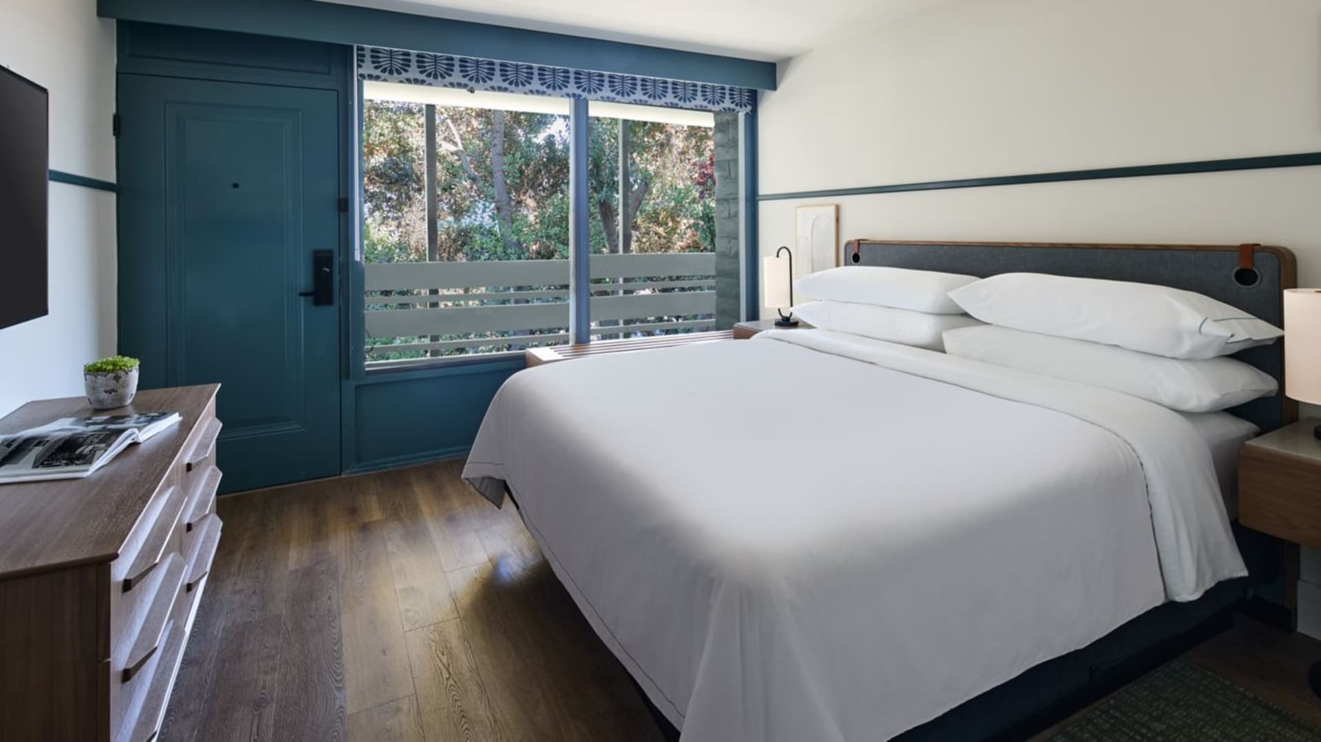 Monterey Beach Hotel, a Tribute Portfolio Hotel