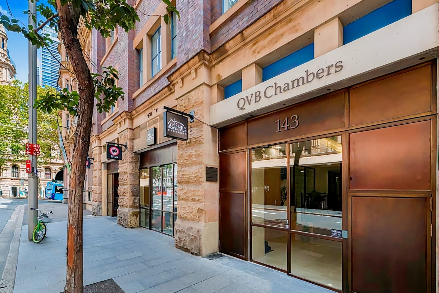 Sydney Hotel QVB