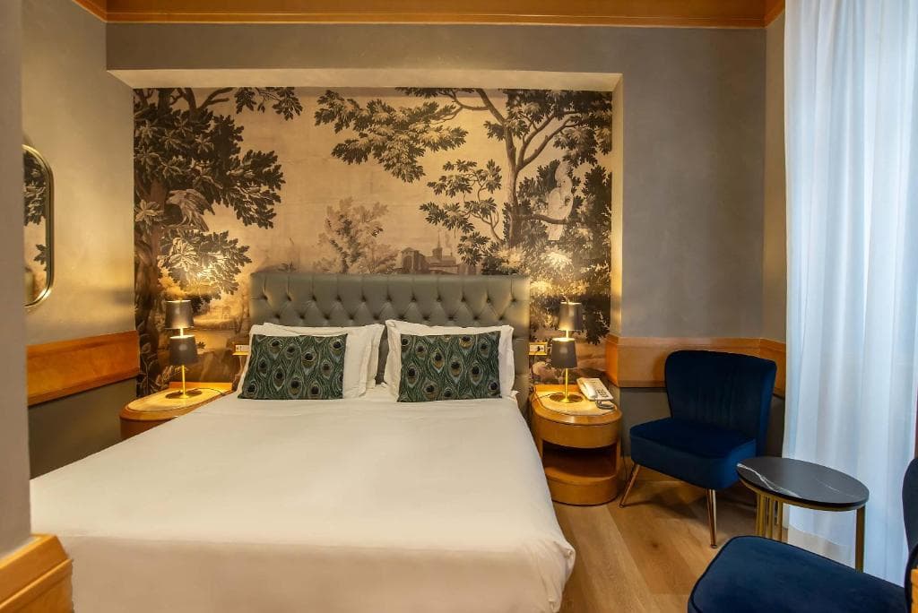 Hotel White