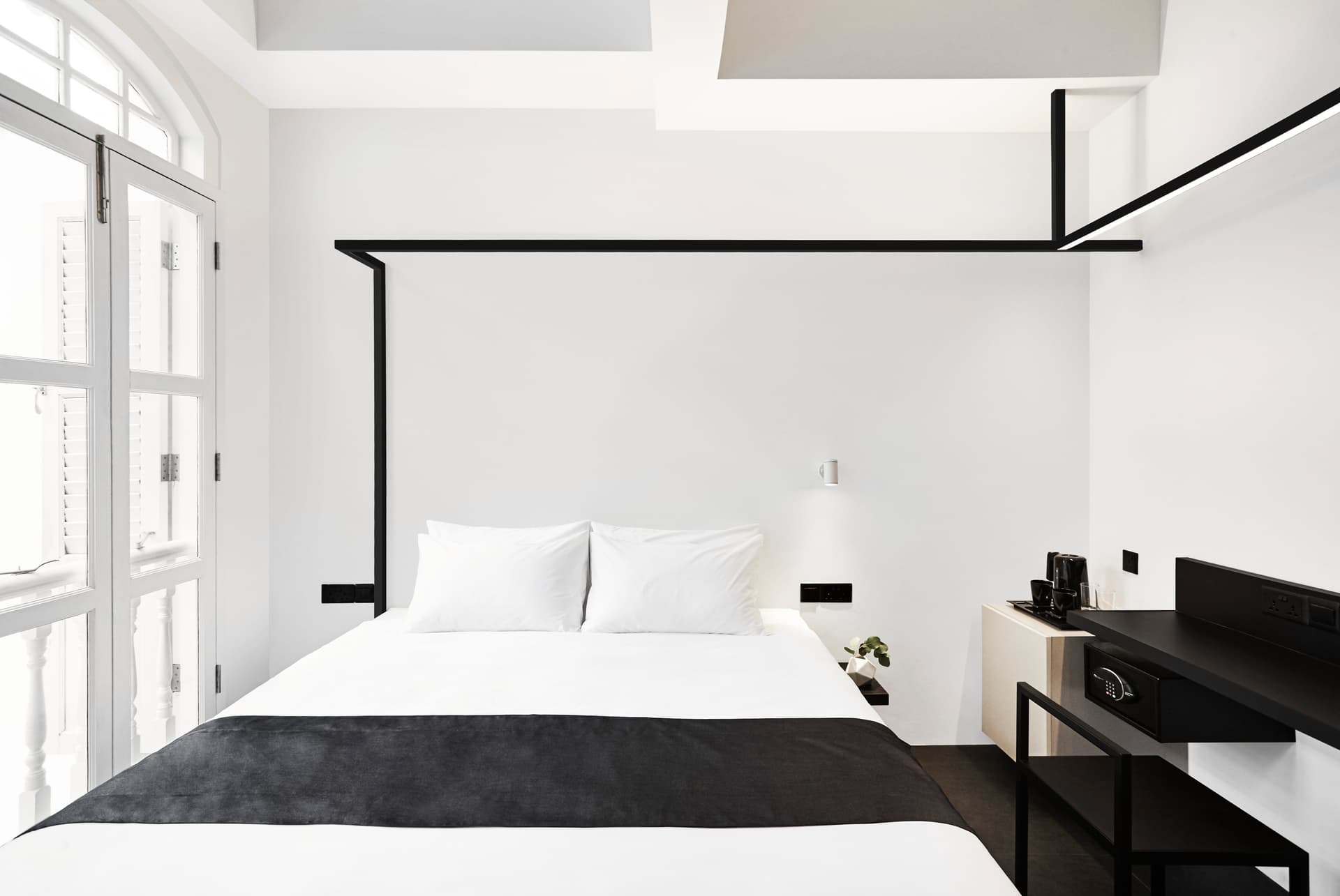 Hotel Mono (SG Clean)