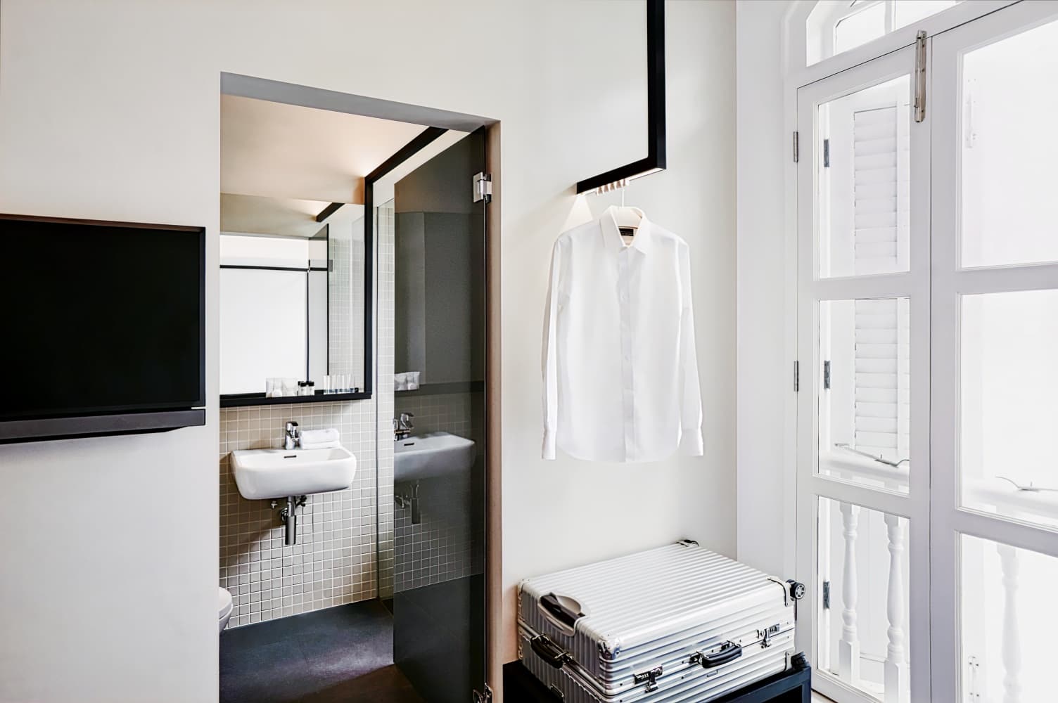 Hotel Mono (SG Clean)