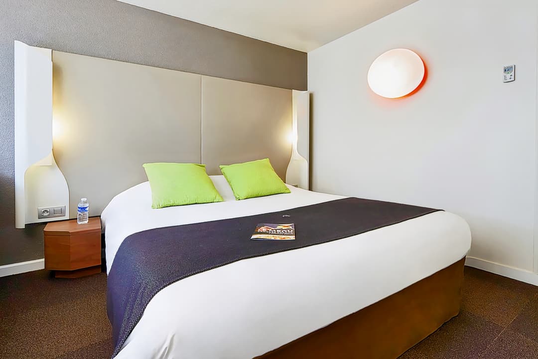 Campanile Villejust - za Courtaboeuf