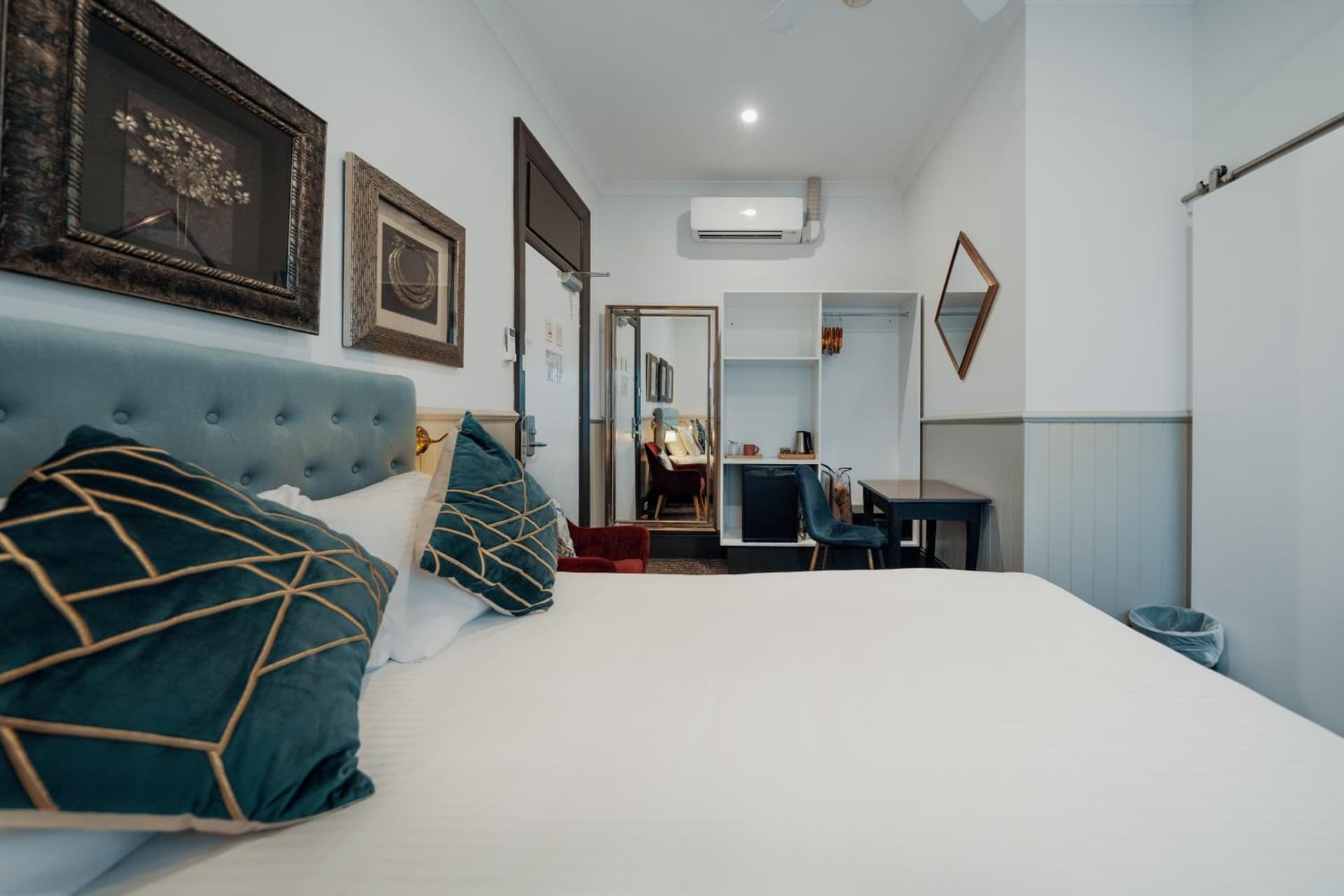 Cremorne Point Manor