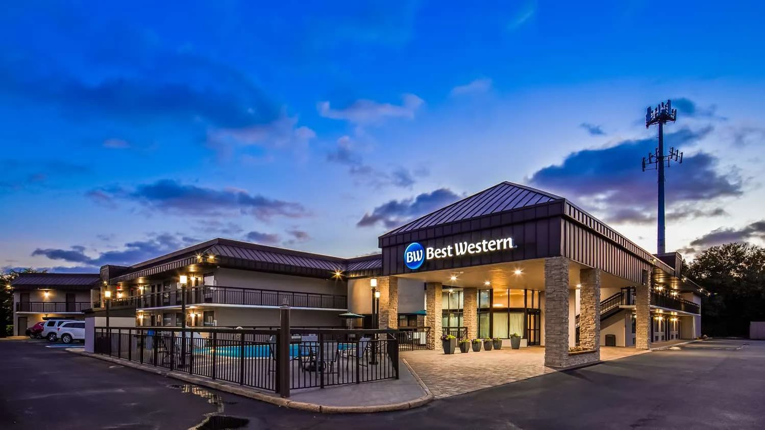 Best Western CENTER INN
