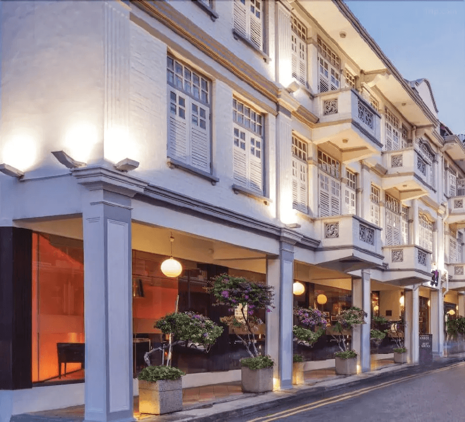 A Hotel Chinatown