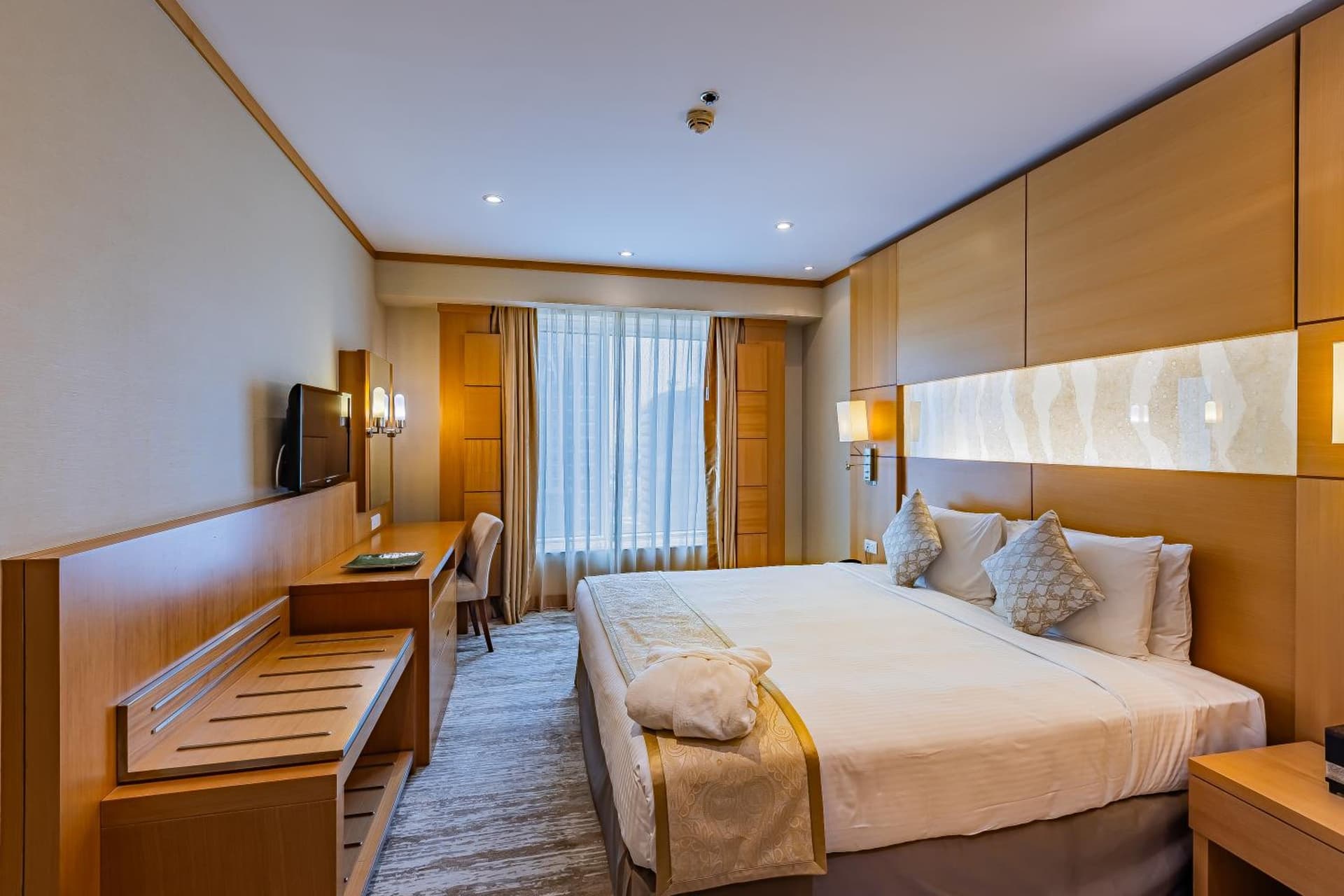 Carlton Downtown Hotel