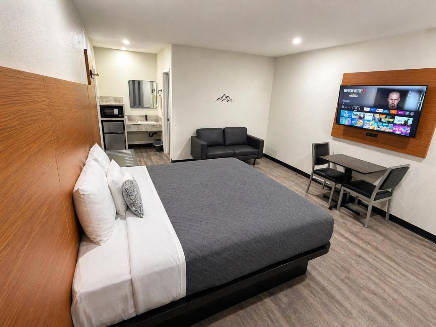 Scenic Motel