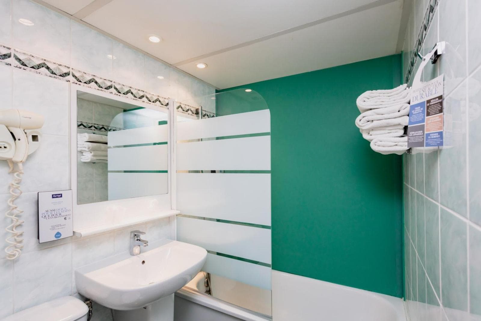 Brit Hotel Confort Nîmes Ouest