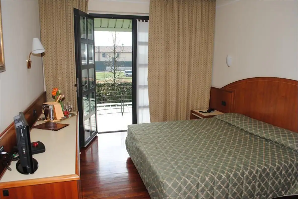 Hotel Prestige