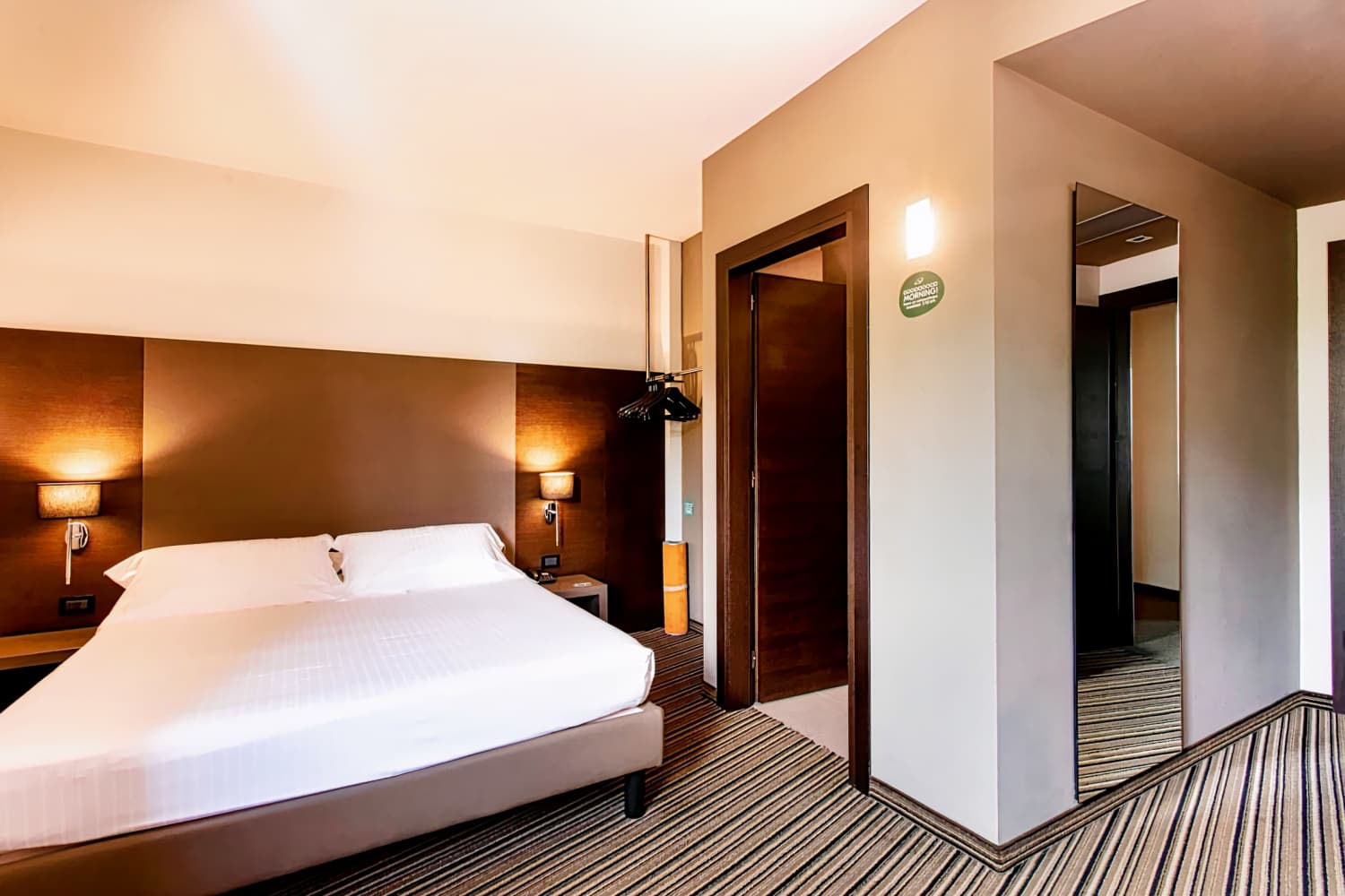 Sweet Hotel