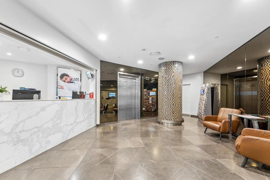 APX World Square