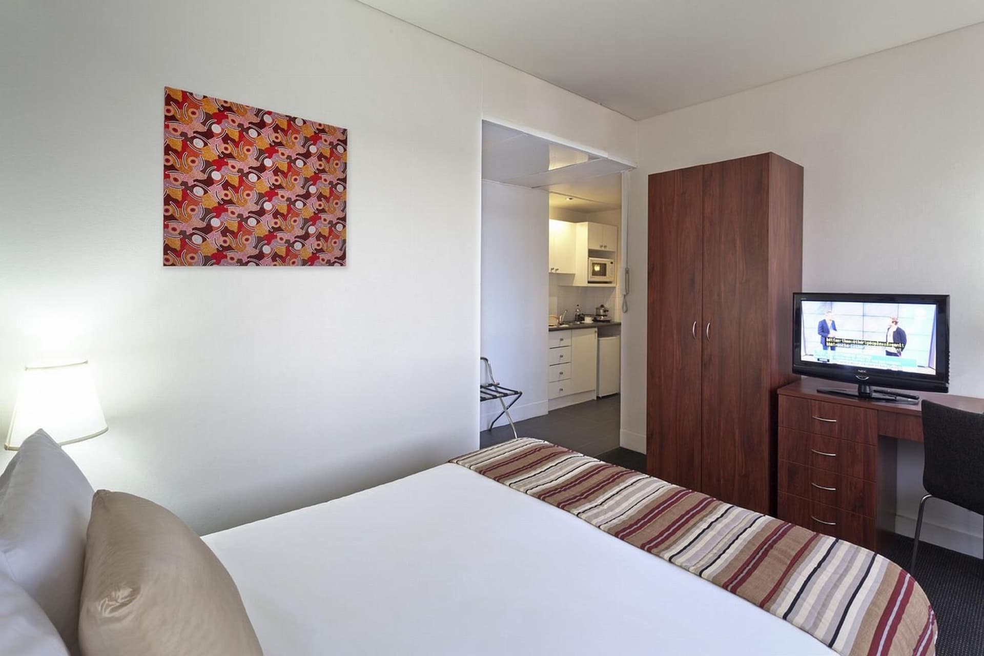 Macleay Hotel