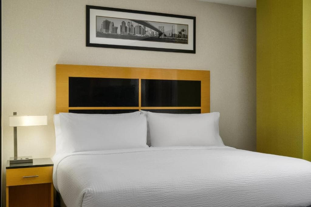 Holiday Inn Express Wall Street