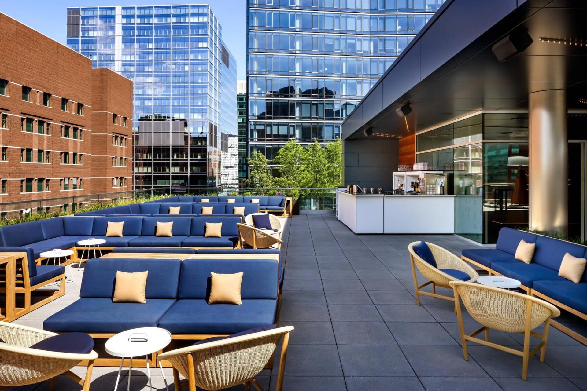 The Envoy Hotel, Autograph Collection