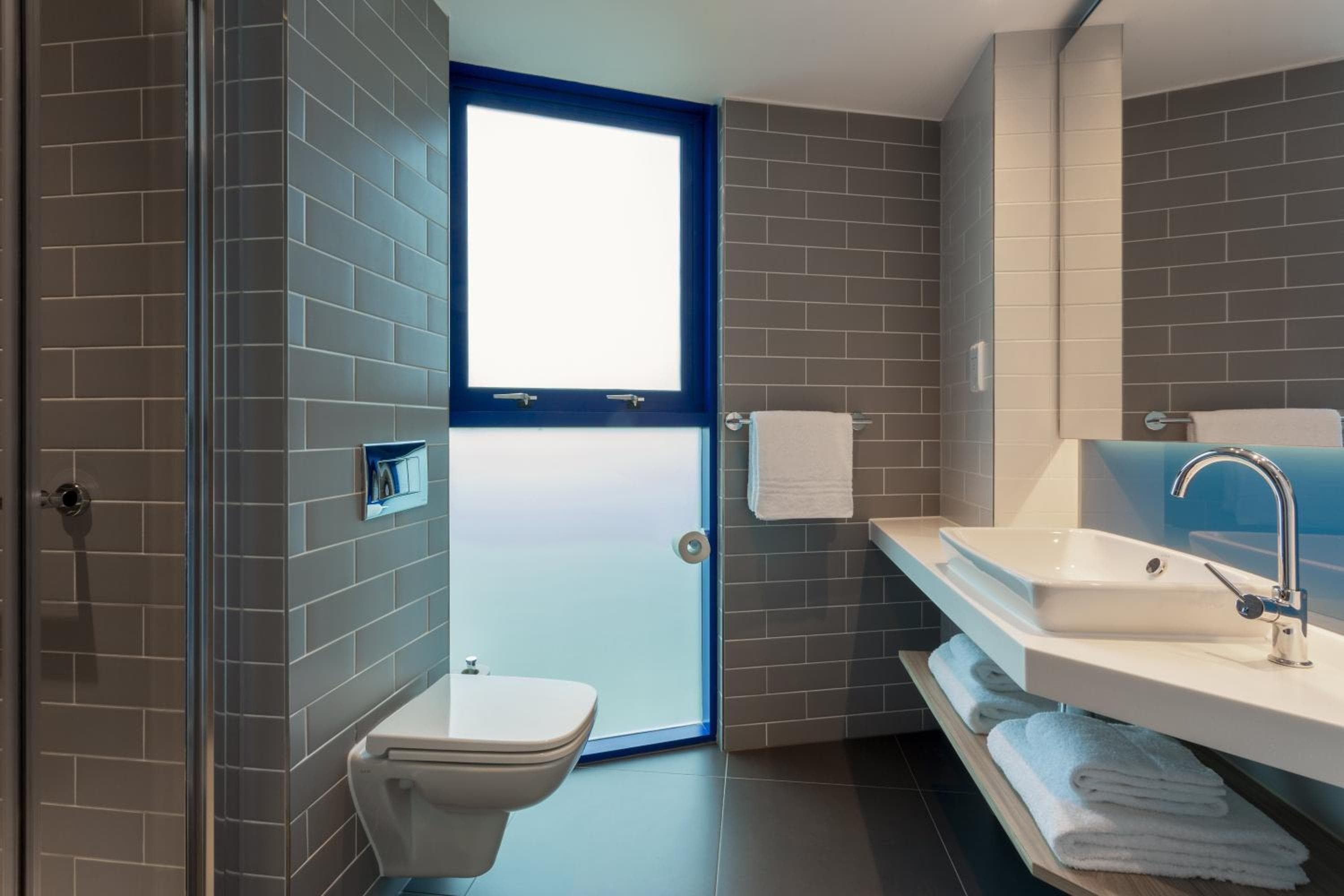 Holiday Inn Express Southampton - M27, J7, an IHG Hotel