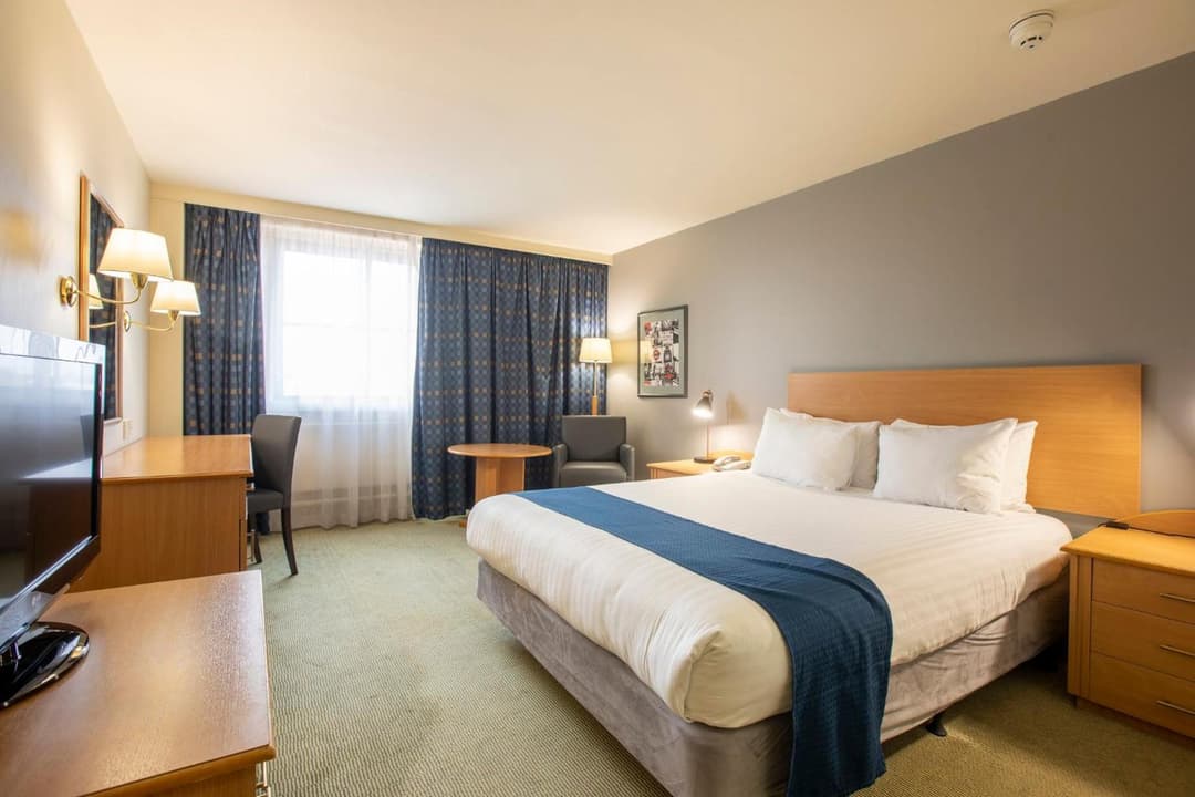 Holiday Inn LONDON - SUTTON, an IHG Hotel