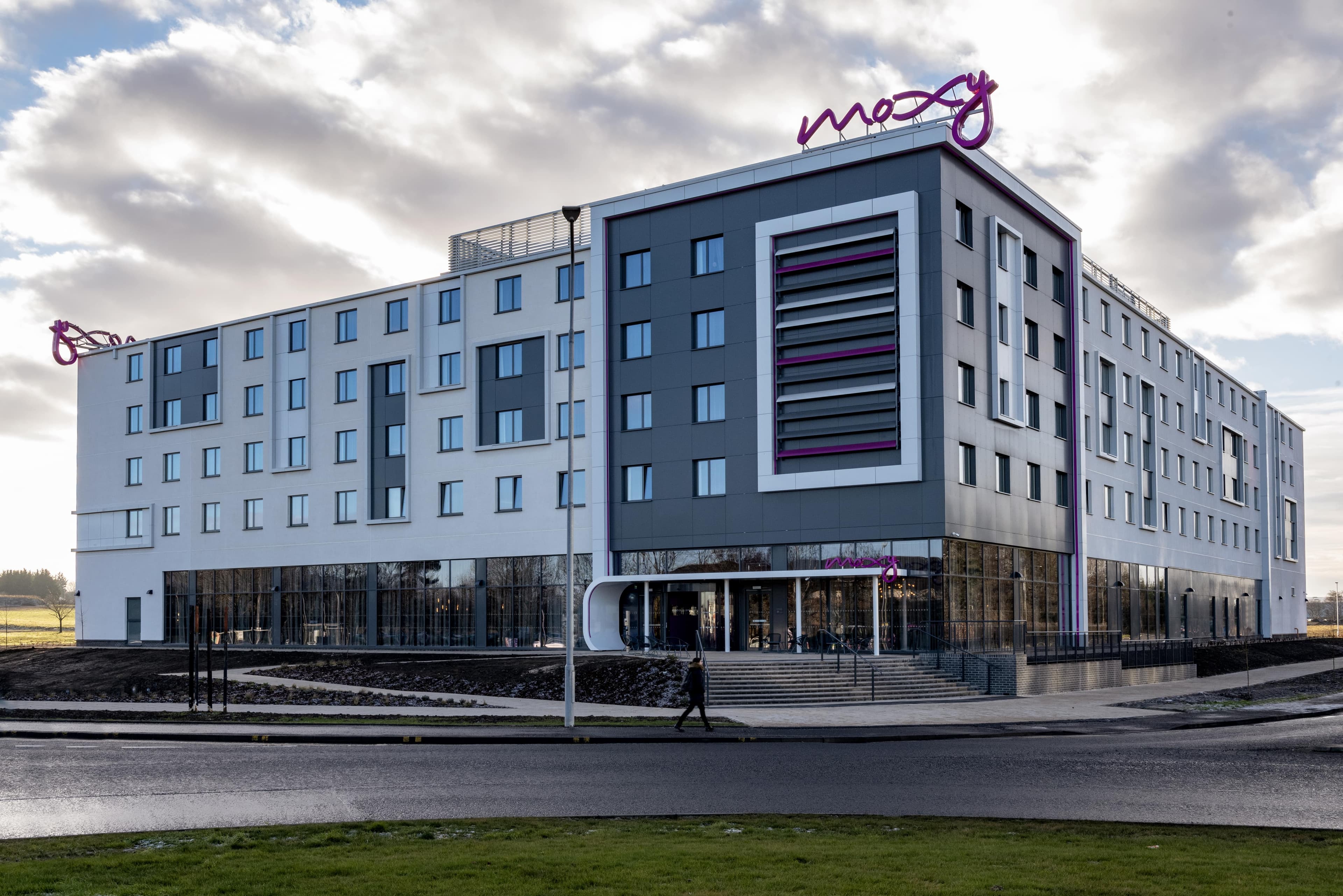 Moxy Edinburgh Airport (old)