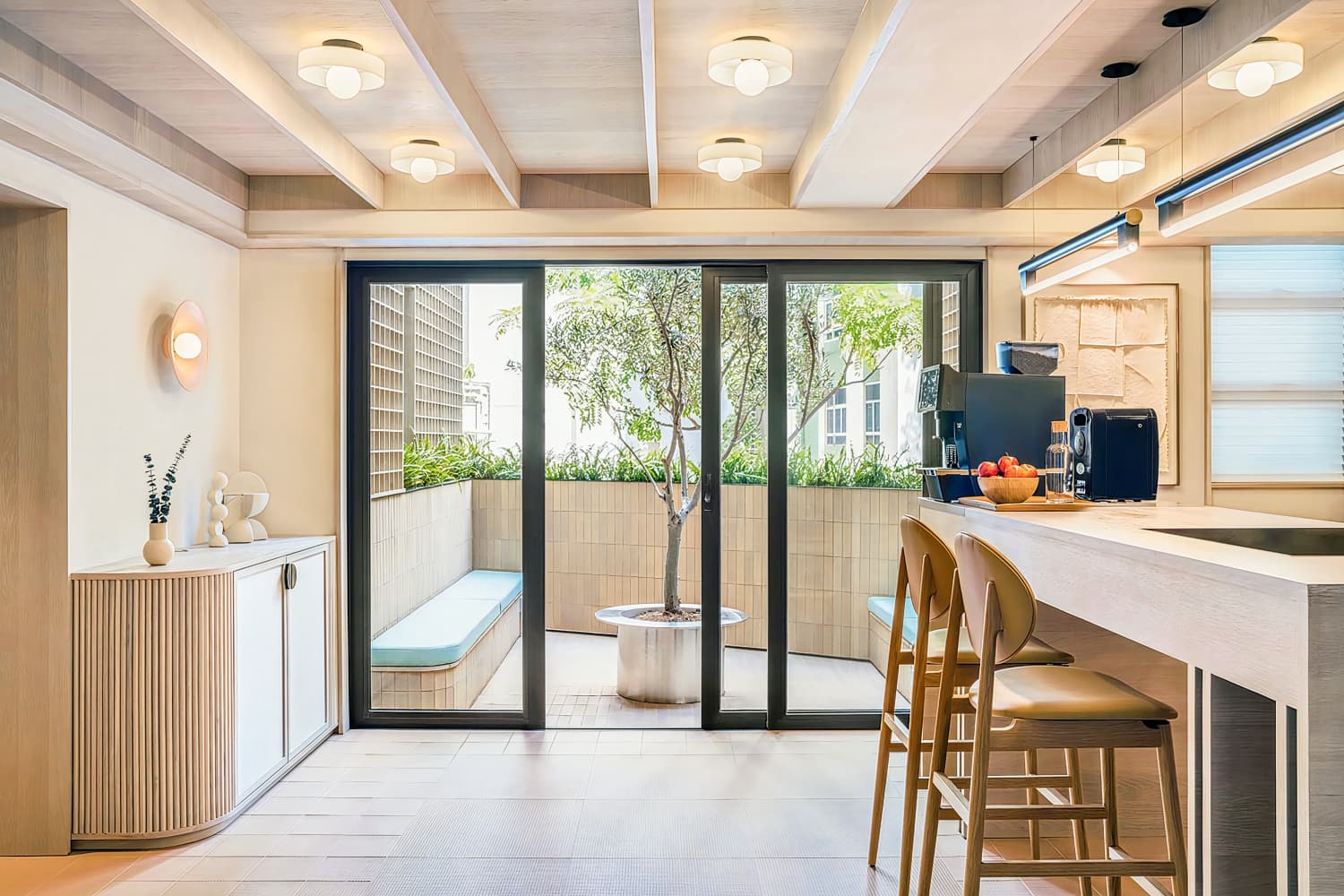 YING’nFLO, Hong Kong, Wan Chai