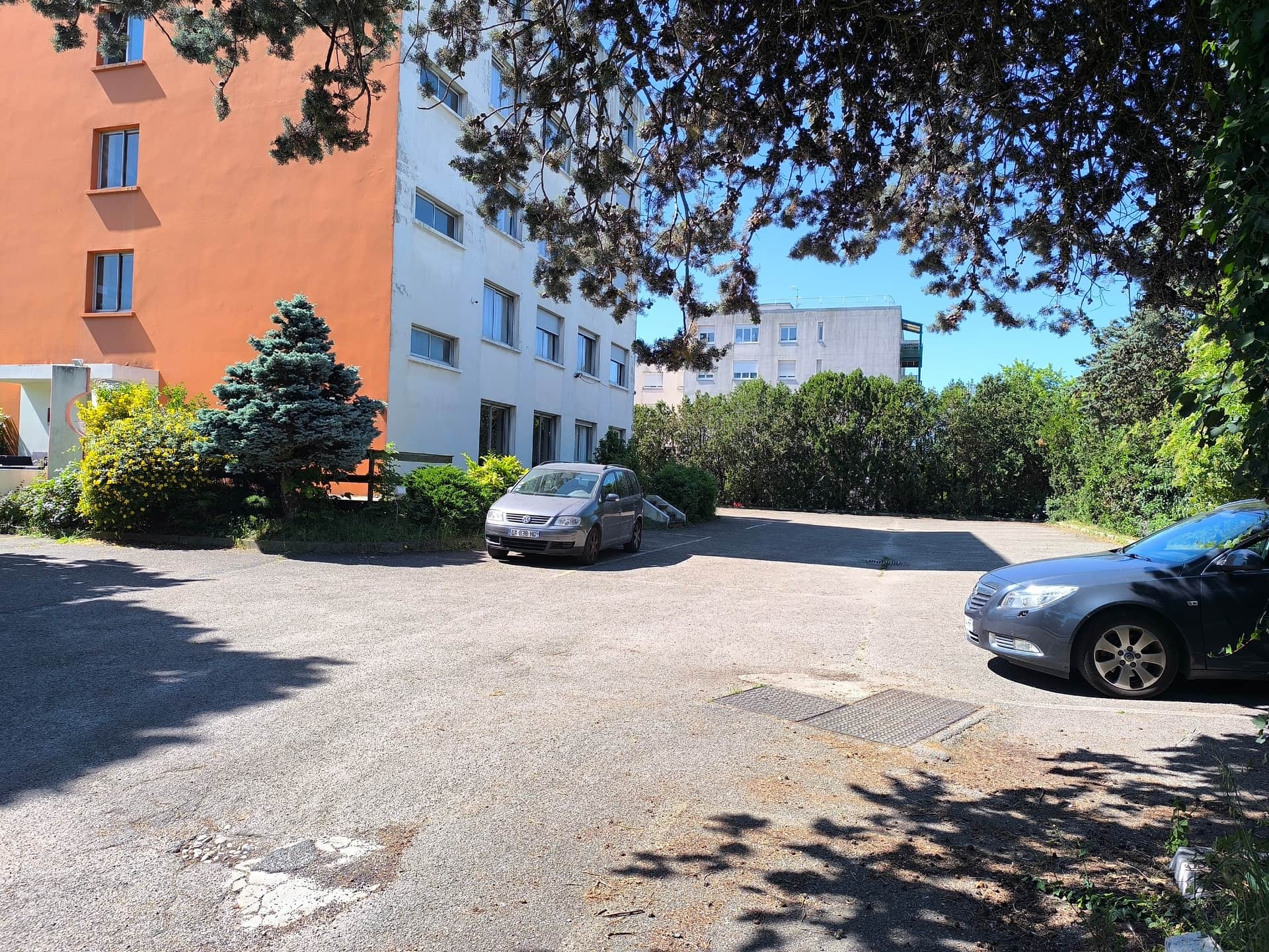 Adonis Lyon Est Artys Hotel