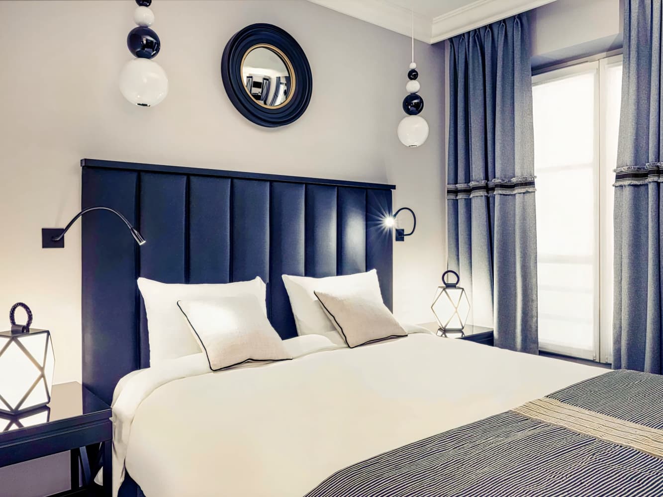 Mercure Paris Arc de Triomphe Wagram Hotel