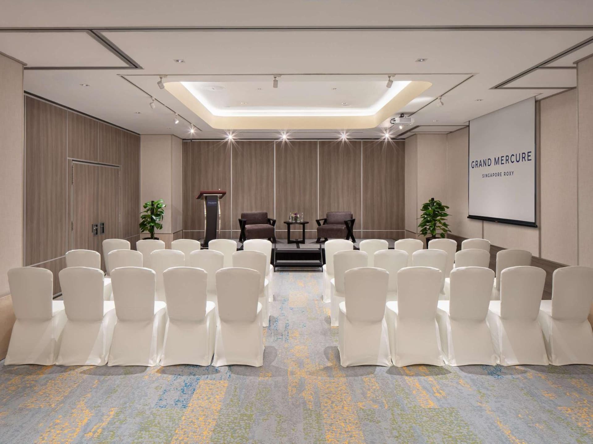 Grand Mercure Singapore Roxy