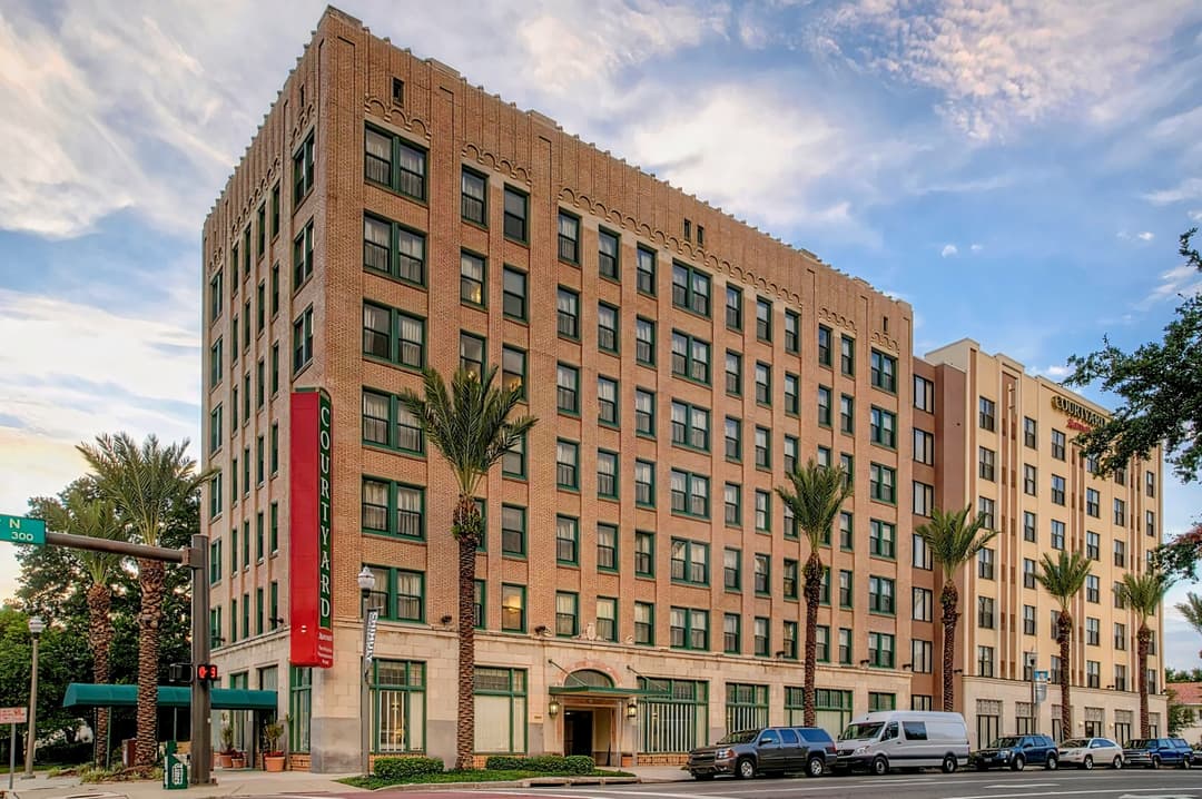 Courtyard by Marriott St. Petersburg Downtown