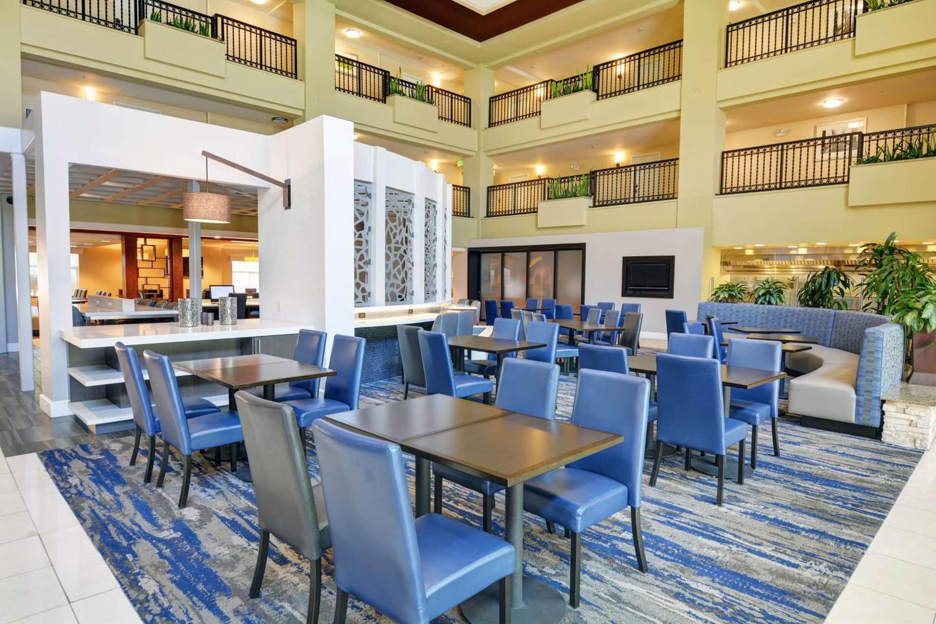 Embassy Suites by Hilton Valencia