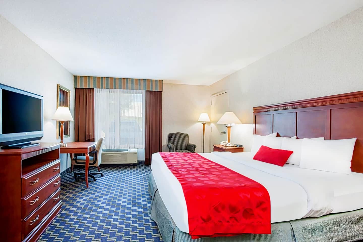 Ramada by Wyndham Jacksonville I-95 by Butler Blvd