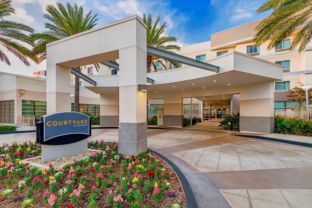 Courtyard Santa Ana Orange County