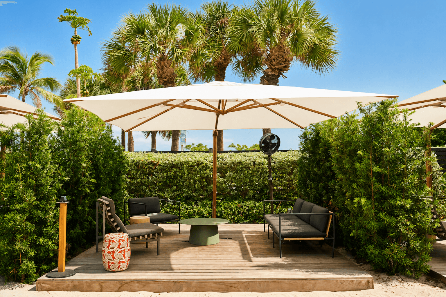 Kimpton Surfcomber Hotel by IHG