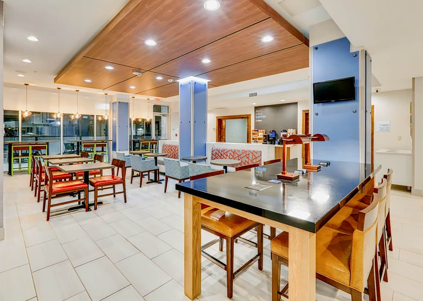 Holiday Inn Express & Suites Dallas NW - Farmers Branch