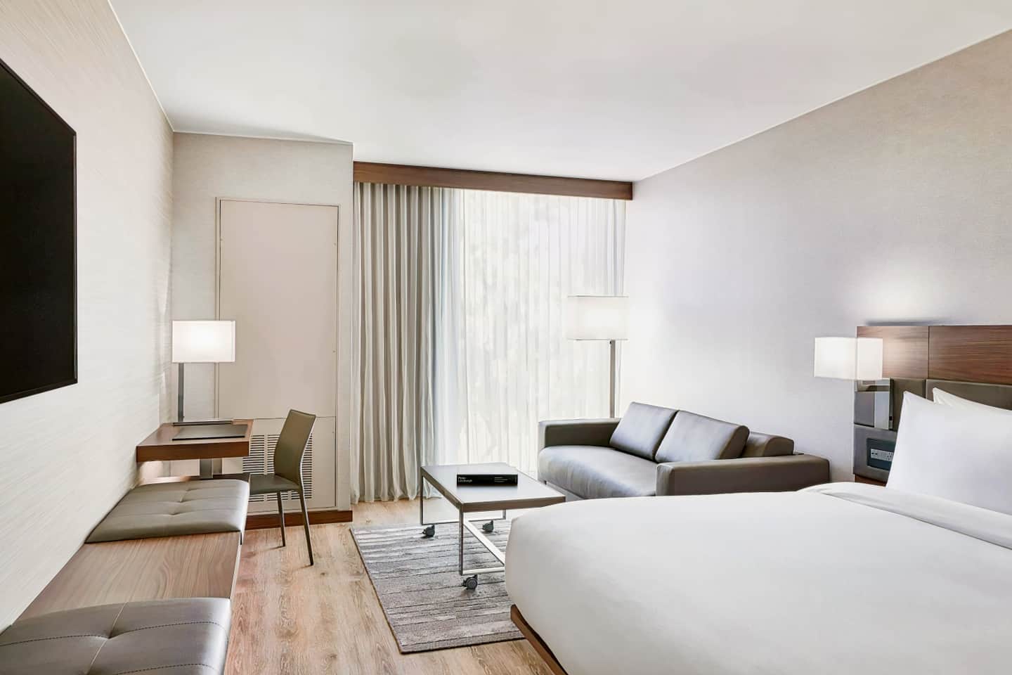 AC Hotel by Marriott Phoenix Biltmore