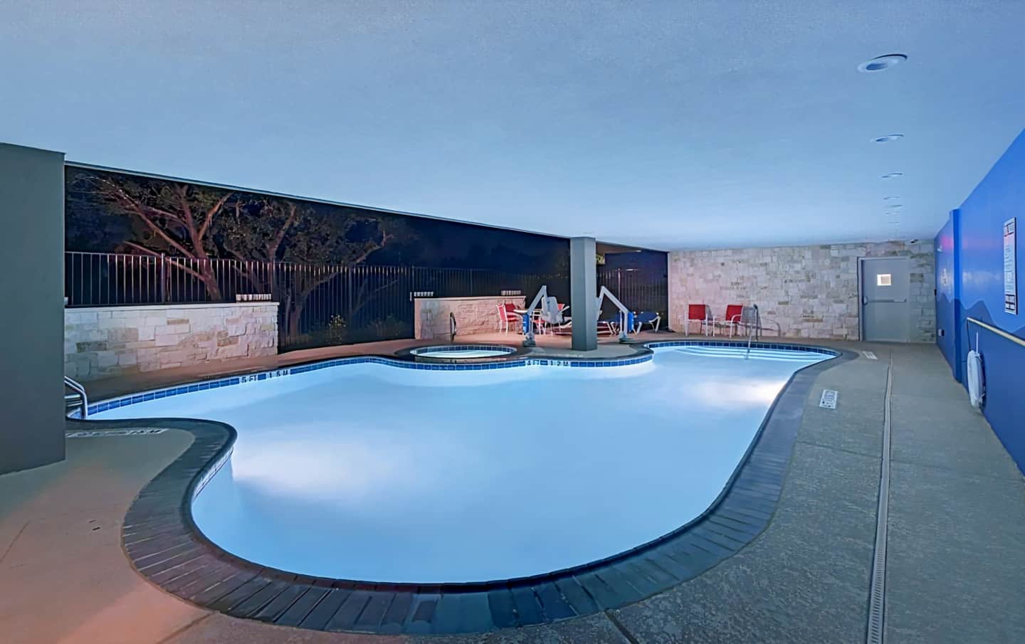 Holiday Inn Express & Suites Austin NW - Four Points