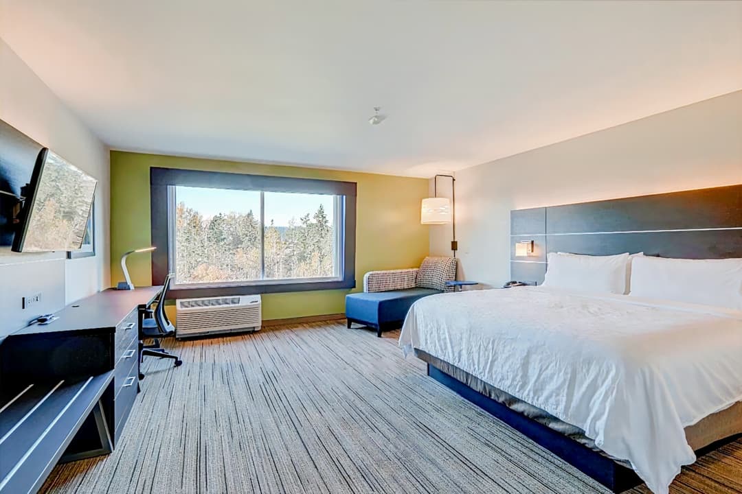 Holiday Inn Express & Suites - Auburn Downtown