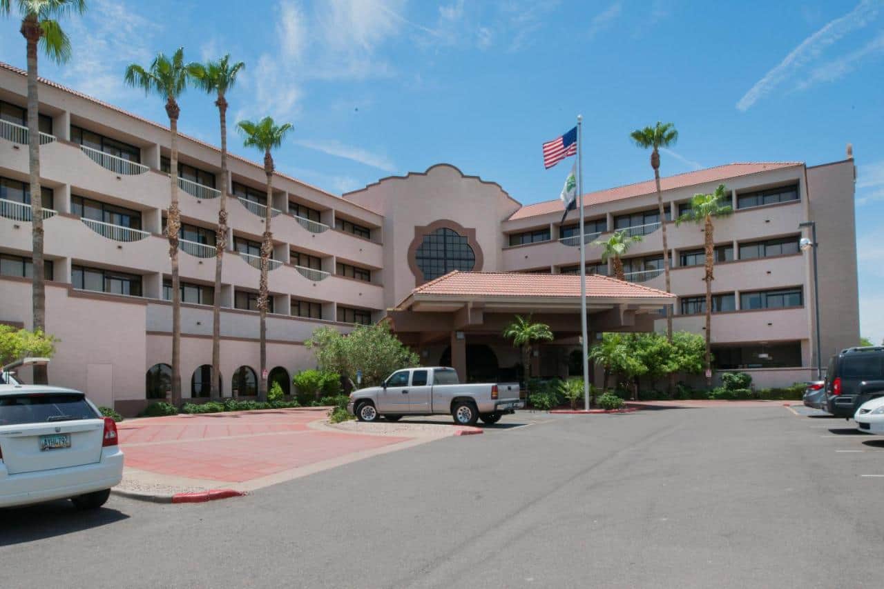 GREENTREE HOTEL PHOENIX WEST