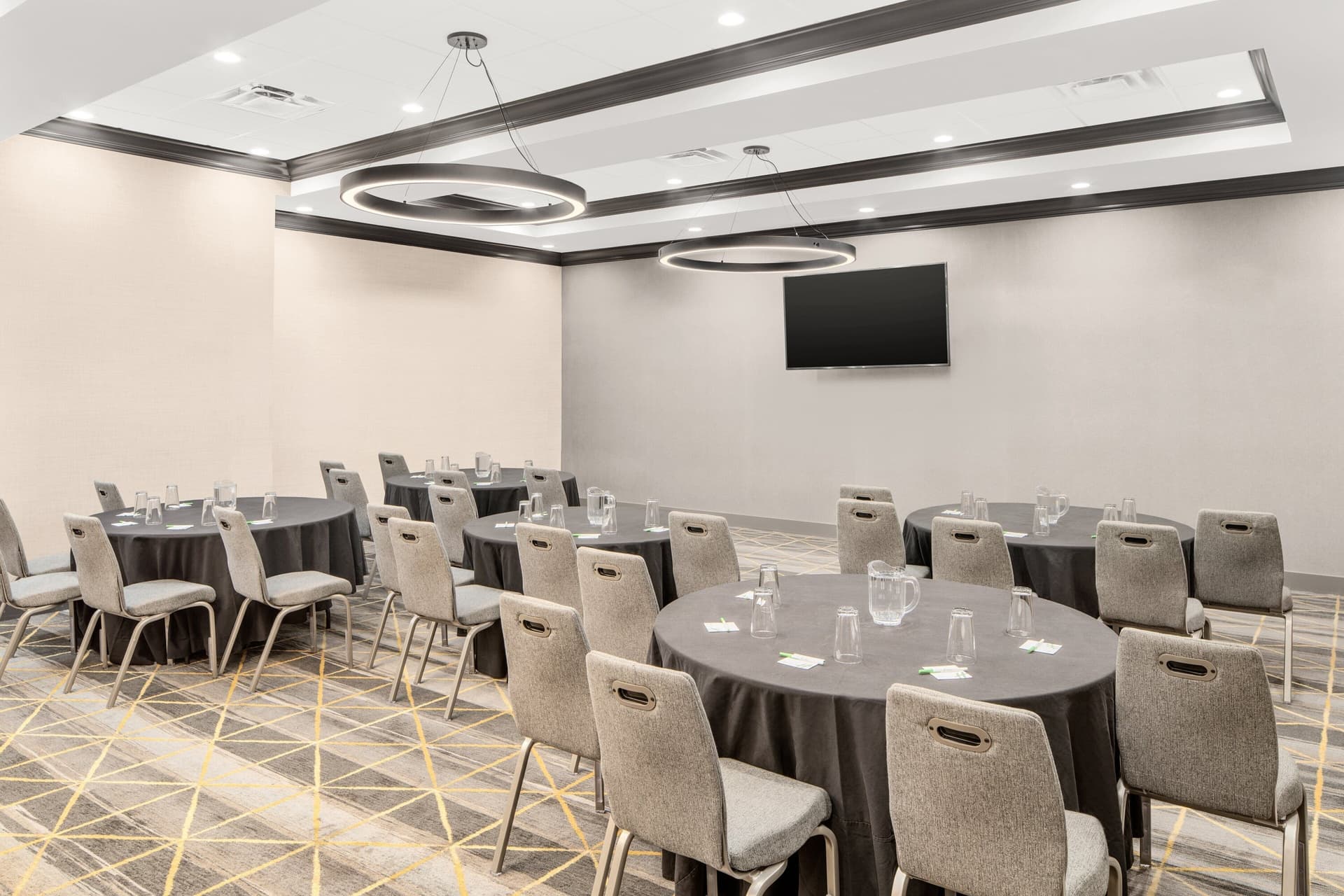 Holiday Inn & Suites Orlando I-Drive Theme Parks
