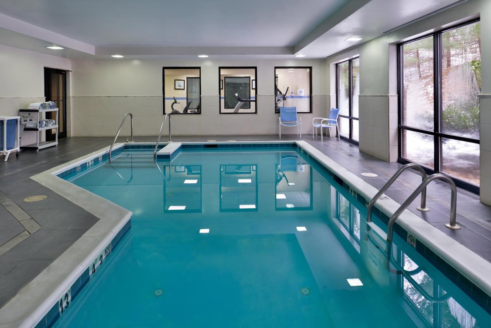 Holiday Inn Express & Suites West Chester by IHG