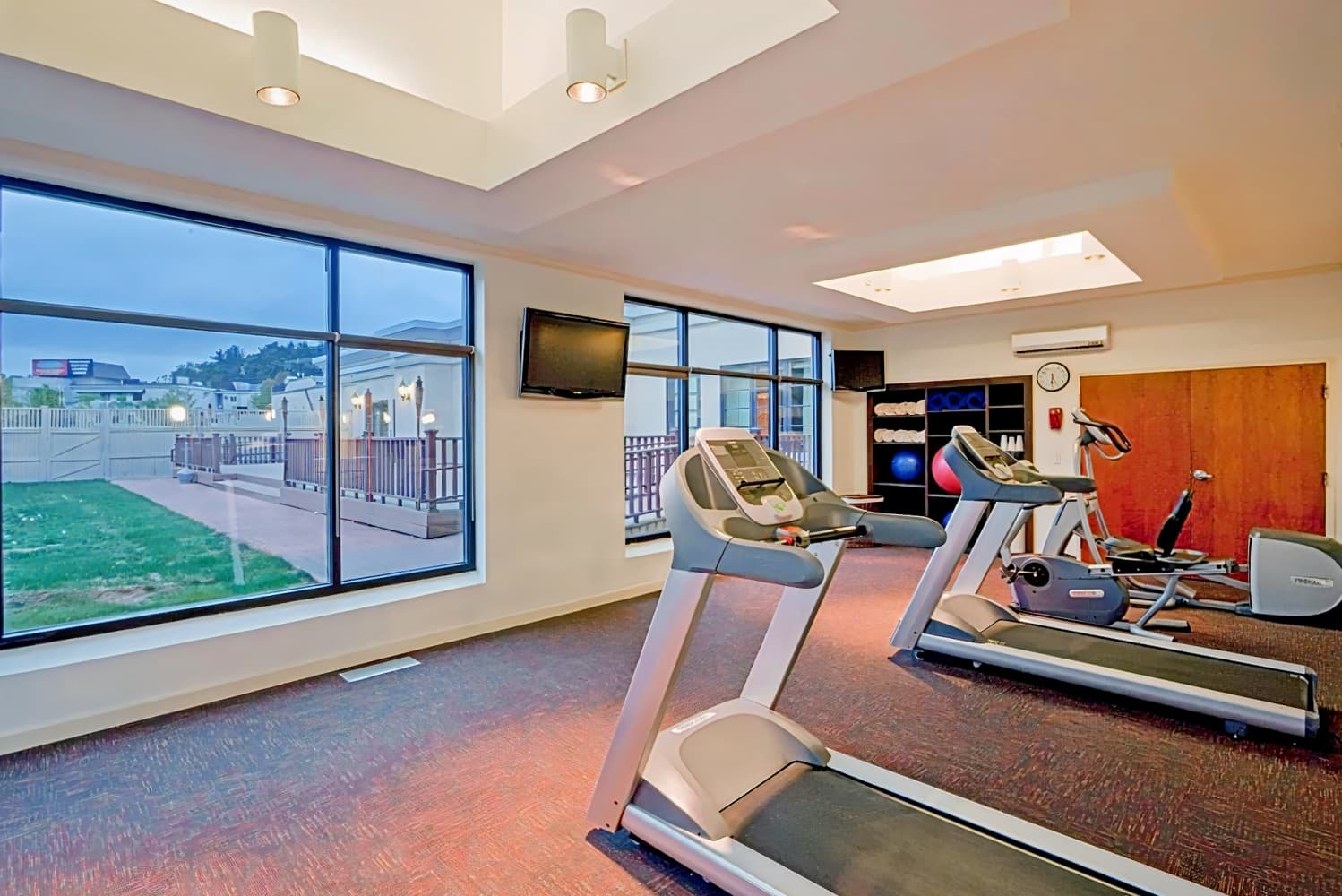 Holiday Inn Boston - Dedham Hotel & Conference Center