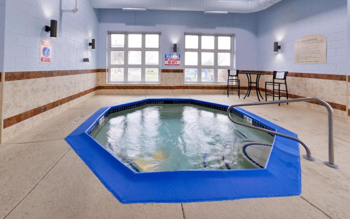 Holiday Inn Express Wixom, an IHG Hotel