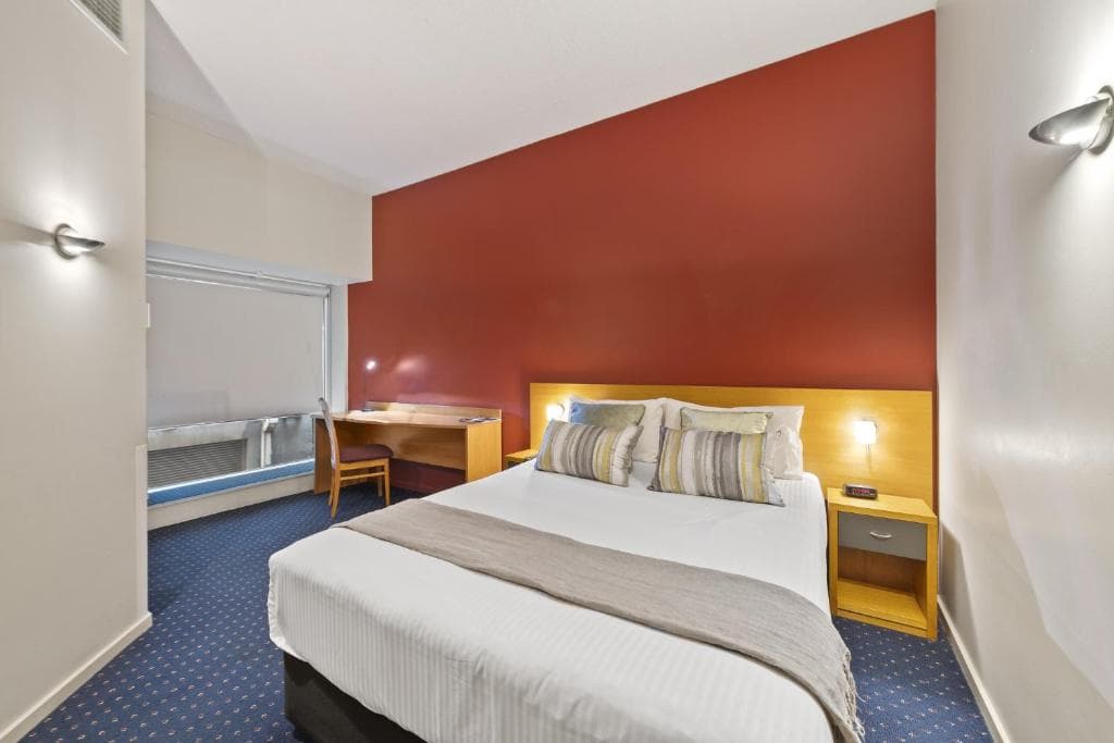 YEHS Melbourne Hotel CBD