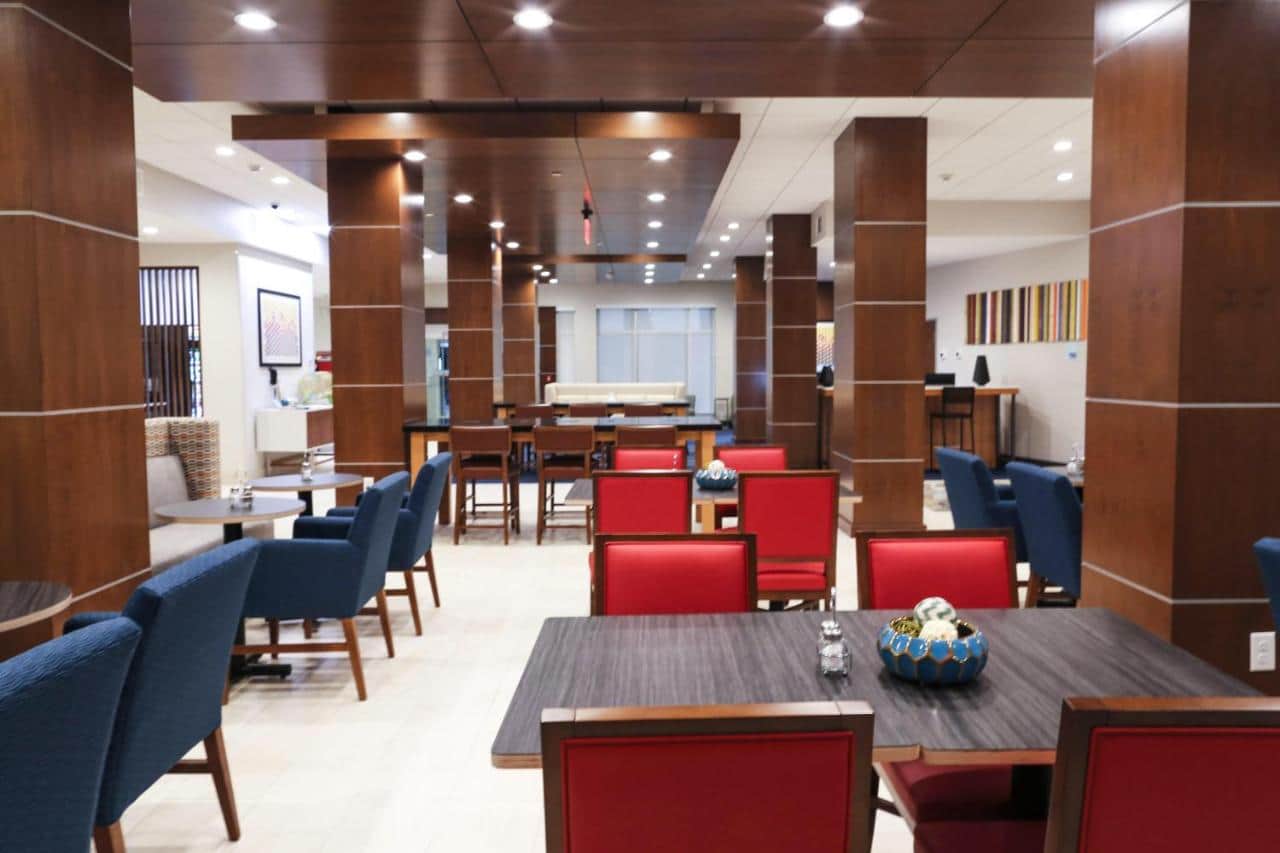Holiday Inn Express & Suites - Houston IAH - Beltway 8