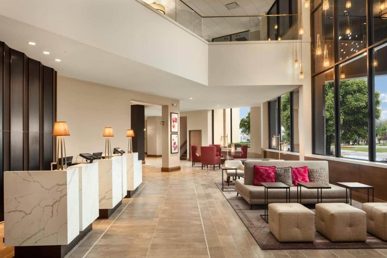 Crowne Plaza Dallas Market Center