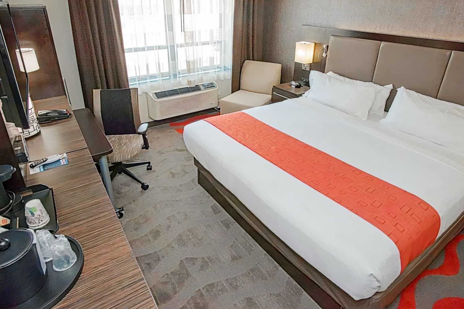 Holiday Inn New York JFK Airport Area